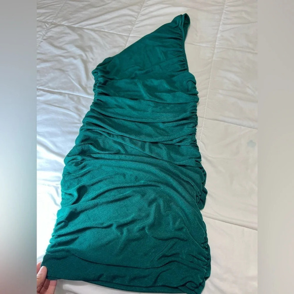 Lioness one shoulder Ruched Mini Dress size S - Picture 7 of 11